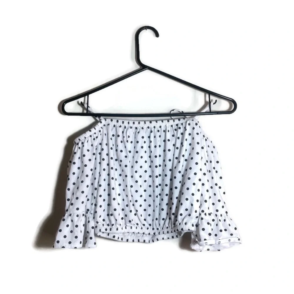 Forever 21 Top Women's Small Black and White Polka Dot Off the Shoulder Cropped - Picture 3 of 7